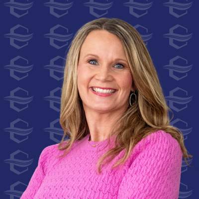 Photo of Tara Woodford